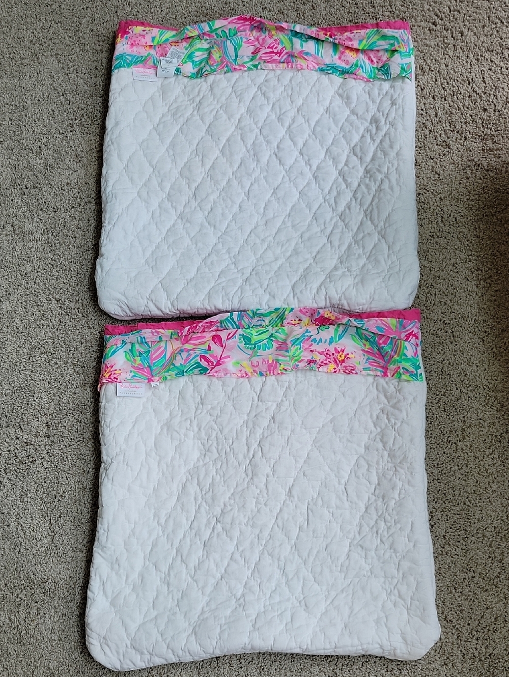 2 Lilly Pulitzer - Pottery Barn Tropical Floral Quilted Pillow Shams 26" By 26" - Picture 5 of 9